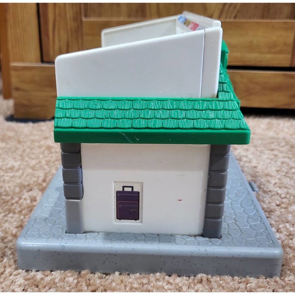 Fisher Price GeoTrax Train Depot Station 4 Remote Control Docking Station - Picture 5 of 6
